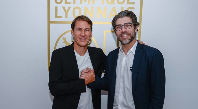 Король штрафных ударов. Невероятные способности Жуниньо Пернамбукано Король штрафных ударов. Невероятные способности Жуниньо Пернамбукано