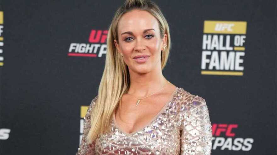 “Алга, Санко”: комментатор UFC показала, как ее поздравили с днем рождения подписчики из Казахстана