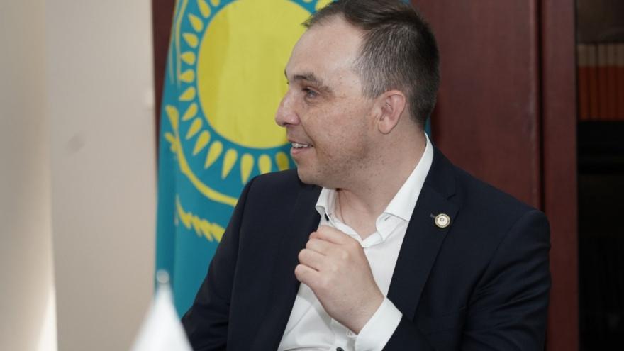 Источник: Дудин подал в отставку с поста генсека КФФ