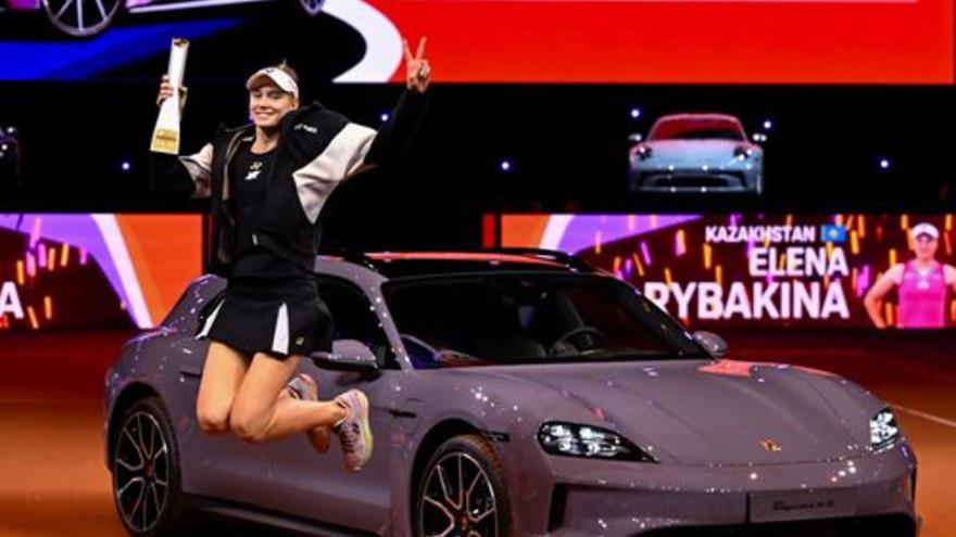 Елена РЫБАКИНА: “Получила водительские права, и это прекрасно”