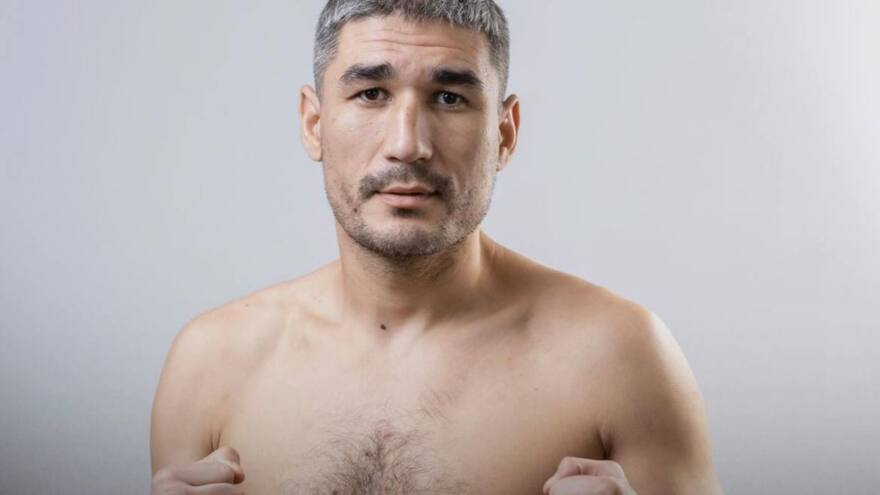 All Boxing Starts. Кайрат Жарекеев начал профессиональную карьеру с нокаута
