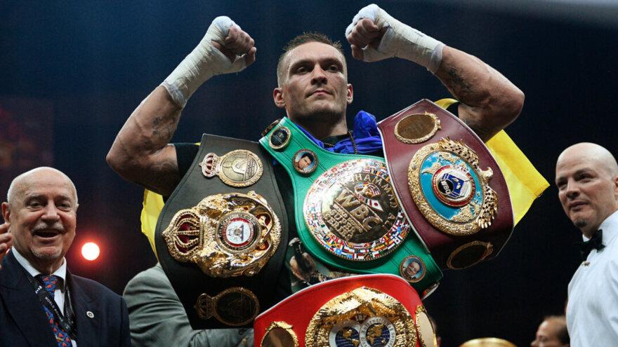 Александр Усик - лучший боксер года по версии BoxingScene