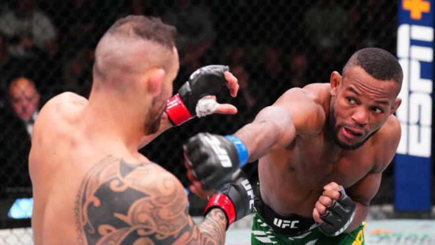 Экс-соперника Шавката Рахмонова нокаутировали на турнире UFC Fight Night 249
