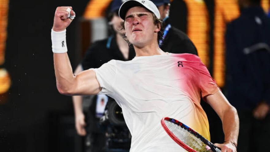 "Рубль" — минус. Рублев на Aus Open сенсационно проиграл 18-летнему Фонсеке