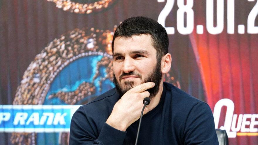 Артур Бетербиев о бое с Усиком: "Если он спустится в полутяжёлый вес, то без проблем"