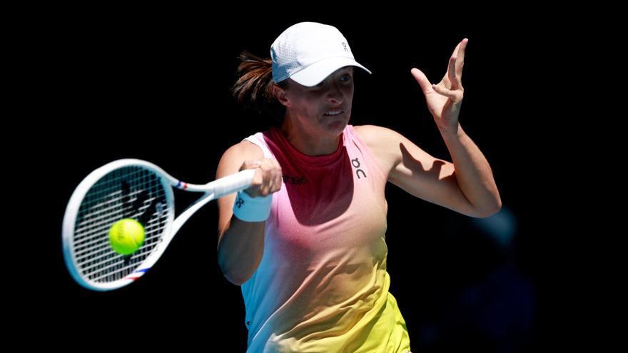 Швентек разгромила Радукану на Aus Open, Свитолина выбила 4-ю ракетку мира