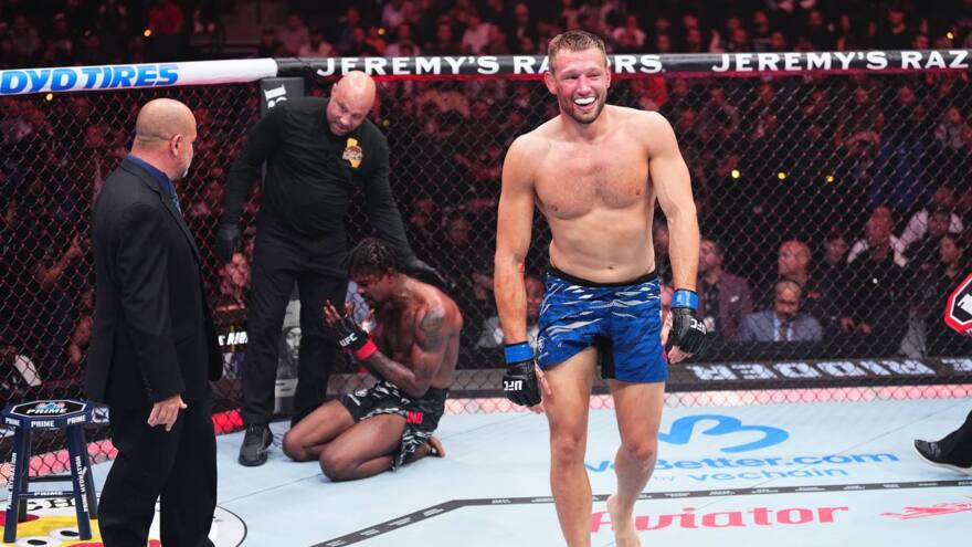 ВИДЕО. Ренье де Риддер UFC 311 турнирінде Кевин Холландты тұншықтыру әдісімен жеңді