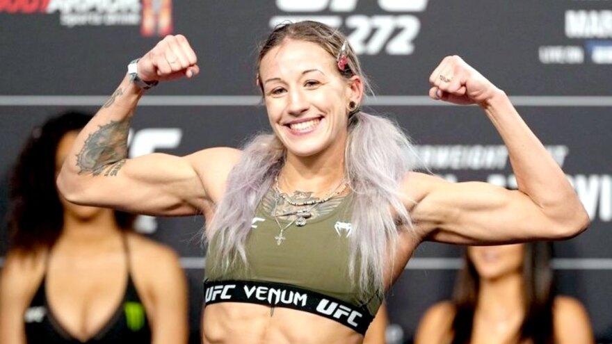 Дамир Исмагулов и Мария Агапова подписали контракты с Global Fight League