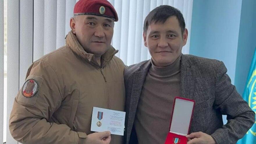 Бронзовый призер Афинской Олимпиады по боксу Серик Елеуов был награжден специальным орденом