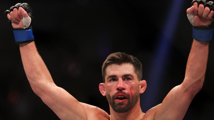 Экс-чемпион UFC Круз заявил о завершении карьеры. Названа причина