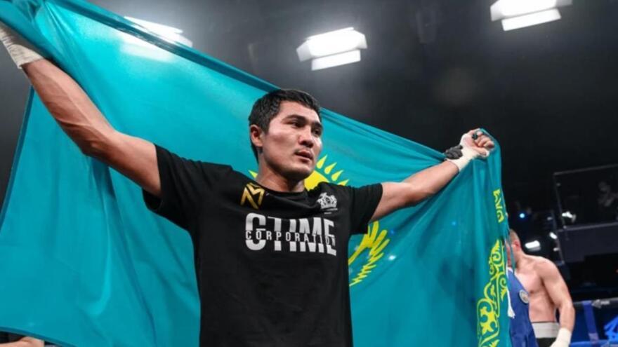 Мейирим Нурсултанов дождался своего шанса. WBC обязал Карлоса Адамеса провести бой с казахским боксёром