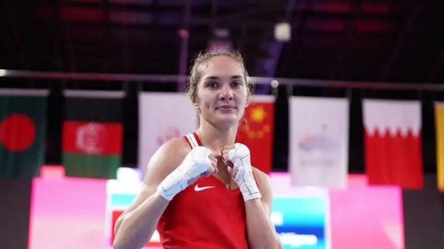 Ибрагимова одержала уверенную победу и вышла в четвертьфинал ЧМ-2025 по боксу