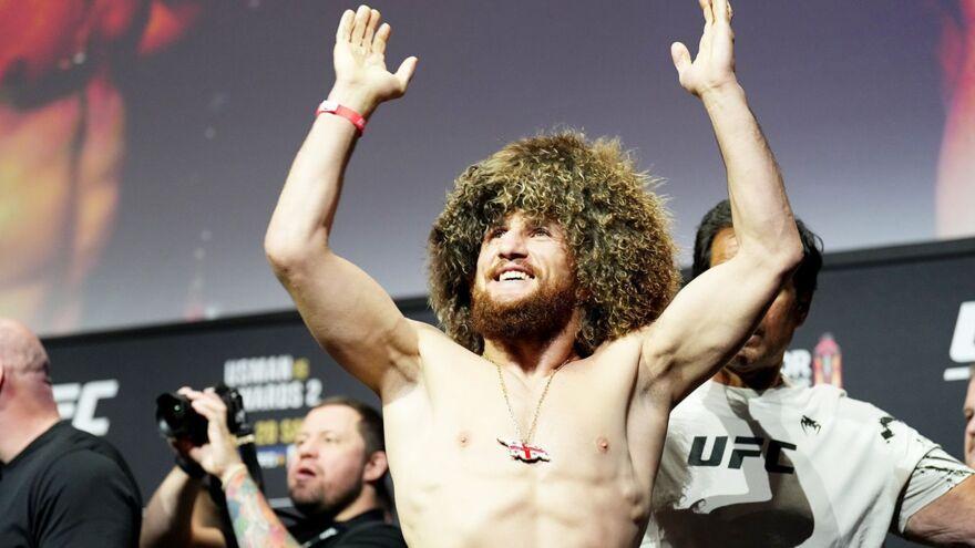 Бывший чемпион UFC поздравил Мераба Двалишвили с рекордом
