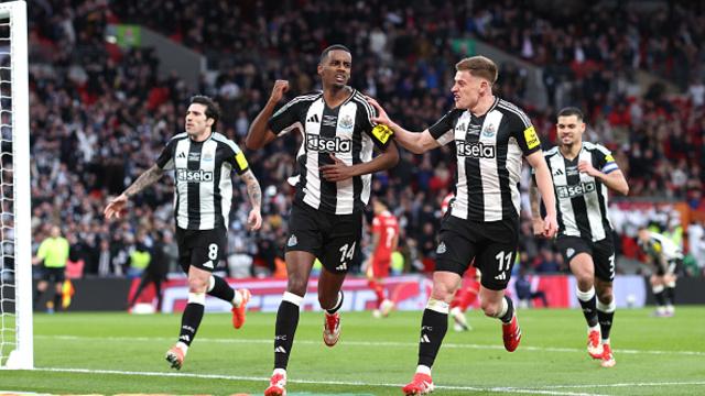 Ньюкасл выиграл первый в истории Кубок английского лиги. Сороки победили Ливерпуль