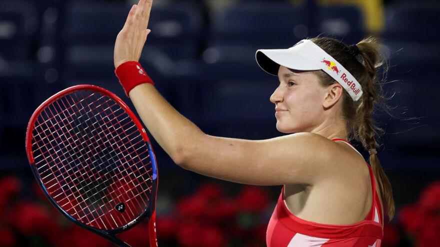 Обновленный рейтинг WTA: Рыбакина опустилась на одну строчку, Путинцева потеряла четыре позиции