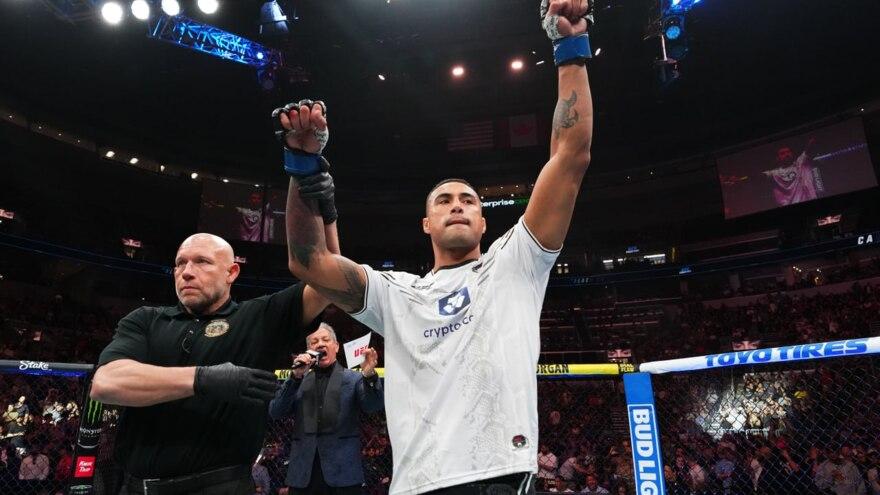Одержавший 8 побед подряд в UFC Карлос Ульберг хочет подраться за пояс