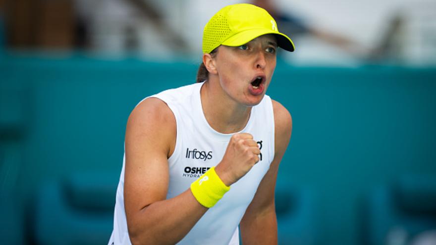 Ига Швентек вышла в 1/8 финала турнира WTA-1000 в Майами