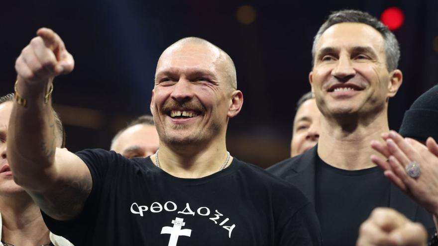 «С днем рождения, чемп»: Усик поздравил с 49-летием Владимира Кличко 