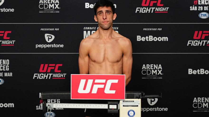 Результаты взвешивания UFC on ESPN 64: Брендон Морено и Стив Эрсег успешно сделали вес