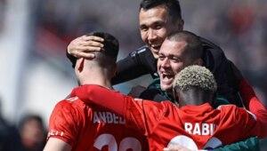 Атыраудағы ірі есеп.  «Ақтөбе» сырт алаңда сенімді жеңіске жетіп, «Қайратты» қуып жетті
