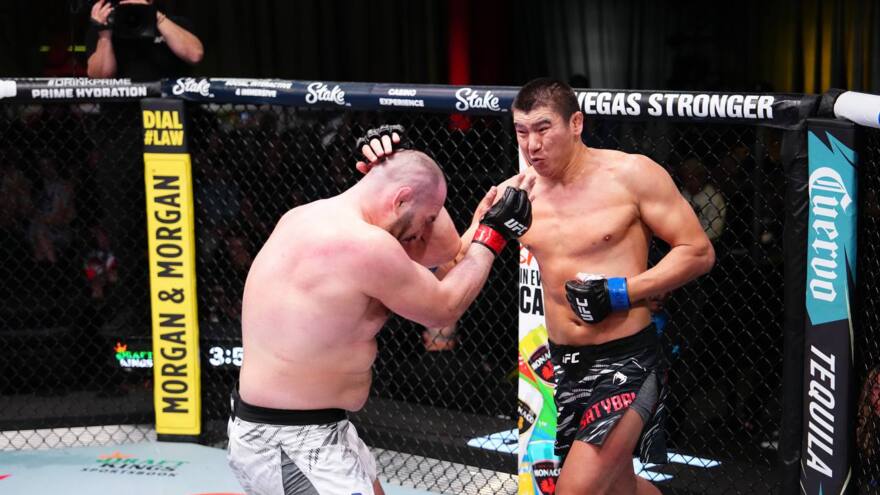 Дебют киргизского бойца в UFC провалился