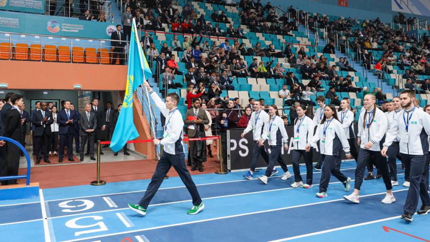 Бронза в копилке: Дмитрий Шкердин отличился на юношеском чемпионате Азии в прыжках с шестом