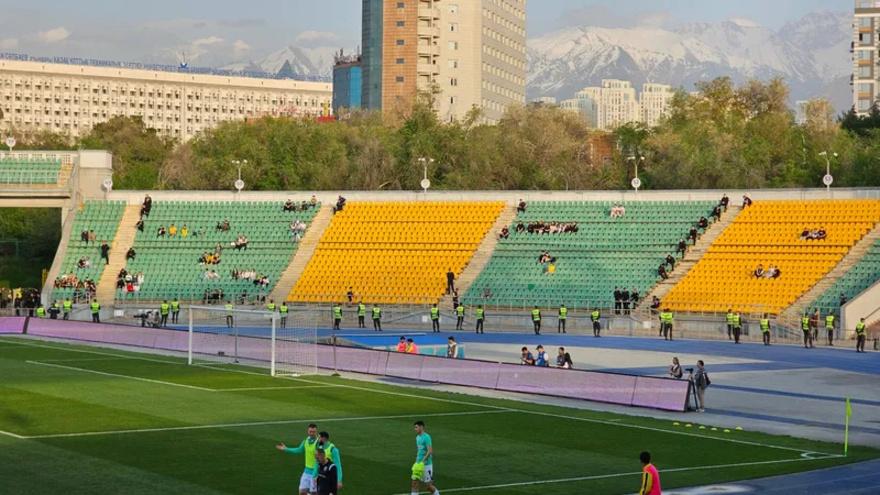 «Қайрат» жанкүйерлері клубқа бойкот жариялады
