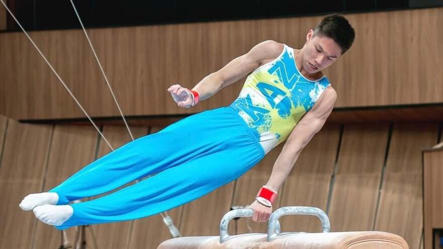 Зейнолла Ыдрысов завоевал серебро на турнире по спортивной гимнастике в Болгарии
