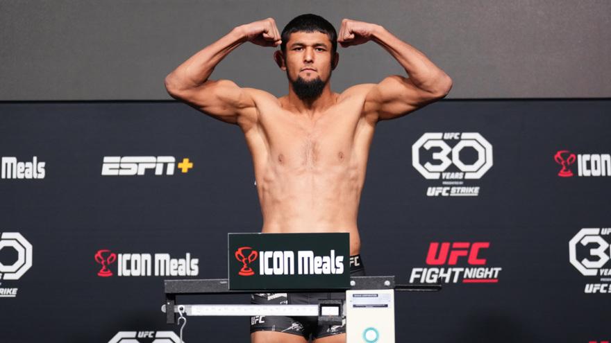 Нурсултон Рузибоев UFC Fight Night 256 турнирінде америкалық қарсыласын жеңді