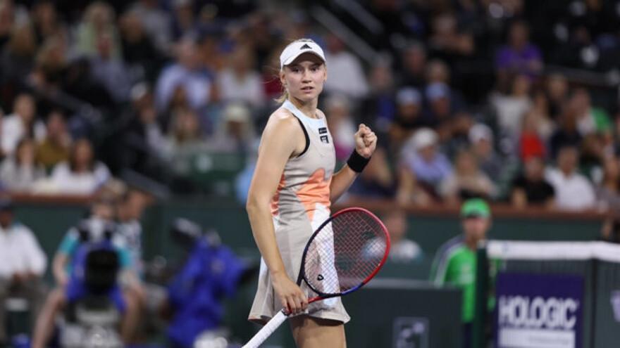 Елена Рыбакина с трудом прошла первый круг «Ролан Гаррос»