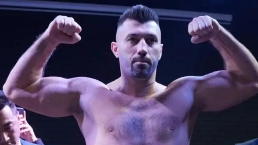 Бойфренд Ангелины Лукас победил соперника нокаутом на 93 секунде