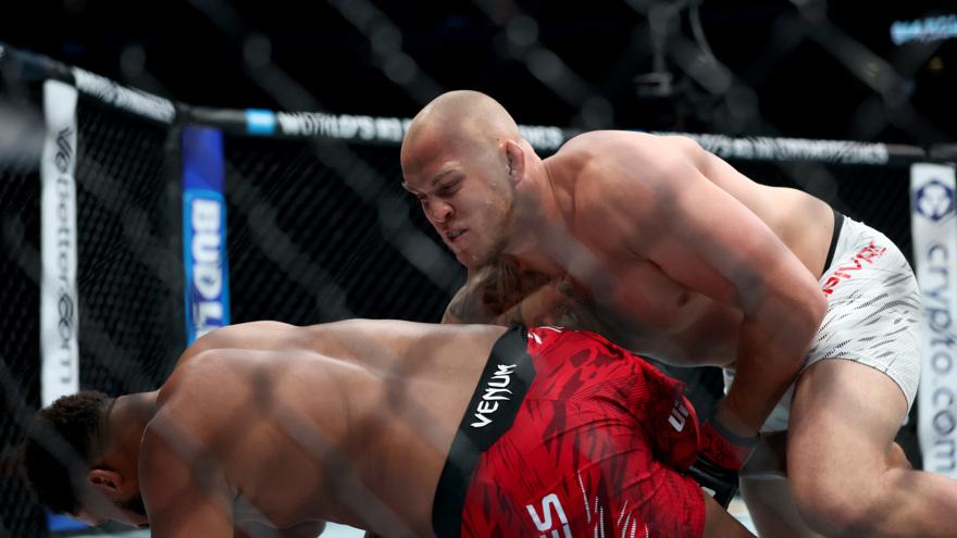 Сергей Спивак уступил Кортес-Акосте на UFC 316