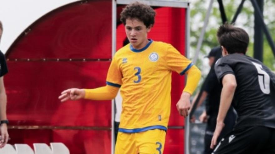 Сборная Казахстана (U-17) уступила сверстникам из Грузии, за которых сыграл брат Кварацхелии