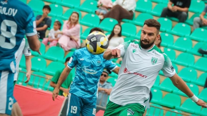 «Улытау» в меньшинстве выиграл у «Атыруа» и поднялся в топ-10 КПЛ
