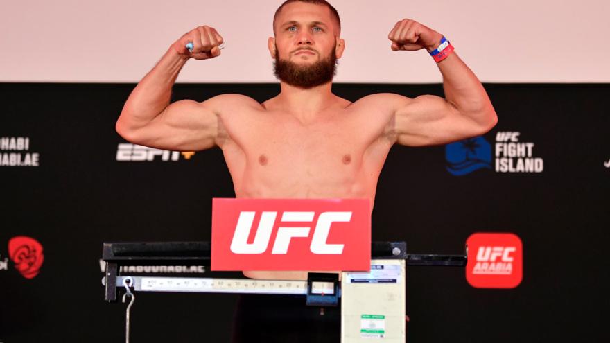 UFC файтері неге Қырғызстаннан бас тартқанын түсіндірді