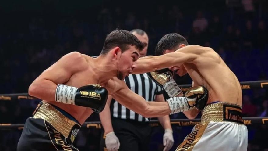 Жолдас Женисов вылетел в 1/8 финала Гран-при WBC