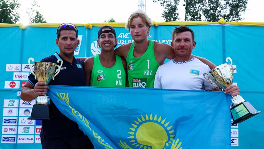 Казахстанские волейболисты выиграли историческое золото чемпионата Азии