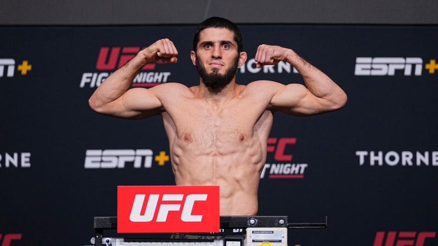 Ислам Махачев объяснил отказ от титула UFC в легком весе