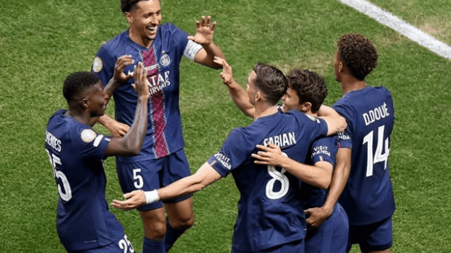 Қысқа шашты брюнетка порно Порно күйеуі мүгедек