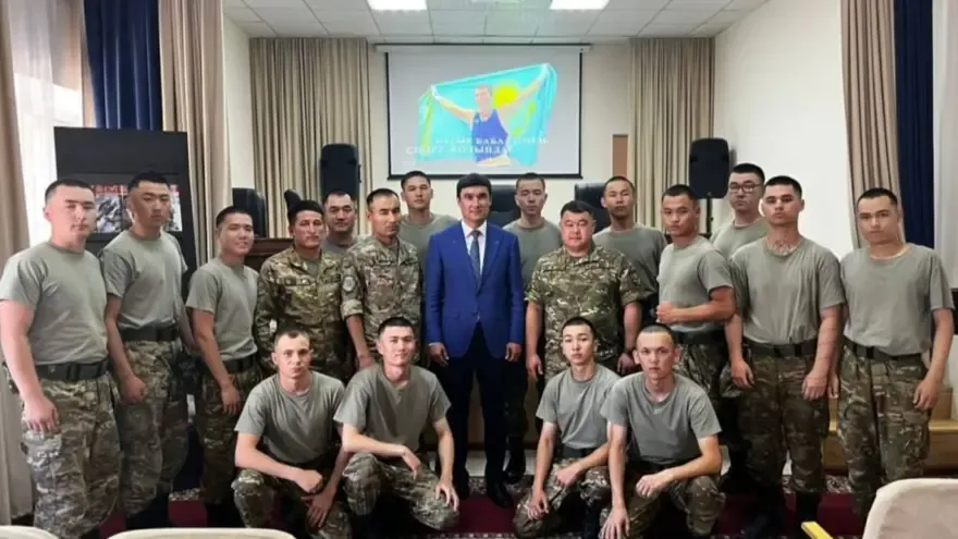 Глава Сурдлимпийского комитета встретился с бойцами Национальной гвардии в Караганде