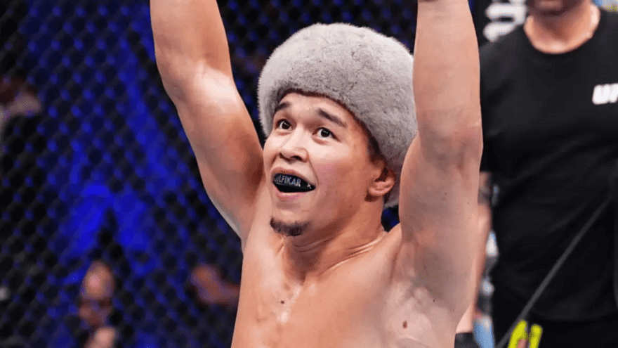 Асу Алмабаеву предложили нового соперника на турнир UFC в Абу-Даби