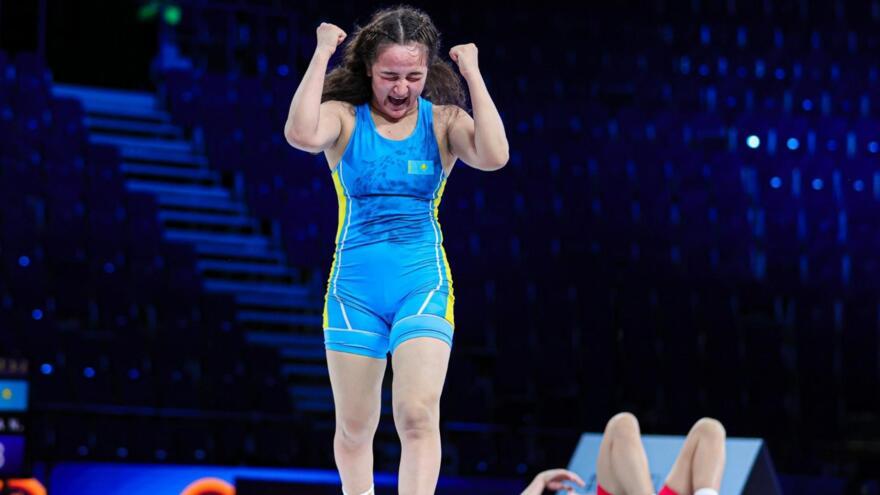 Казахстанская спортсменка сотворила камбэк и вышла в полуфинал чемпионата Азии по борьбе