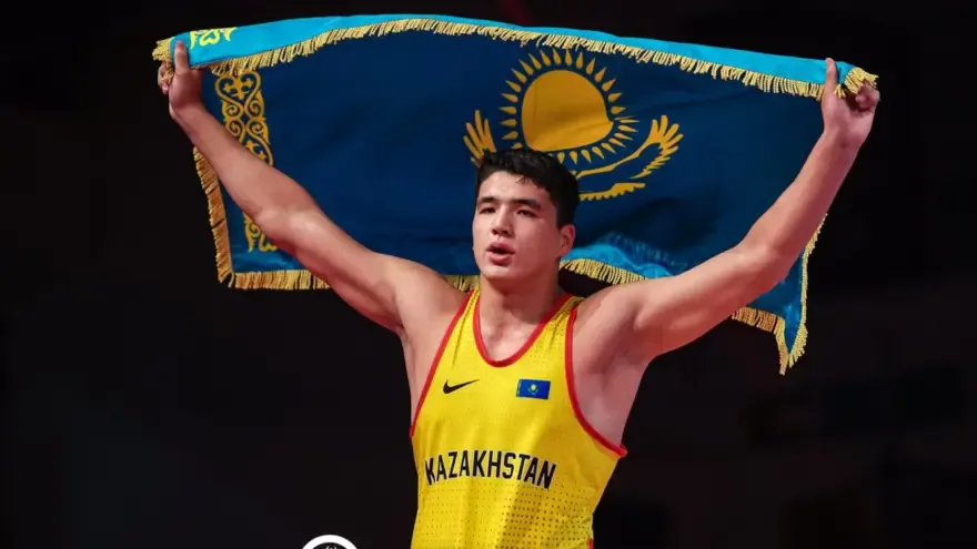 Казахстанский борец сотворил сенсацию и вышел в финал чемпионата Азии в Бишкеке