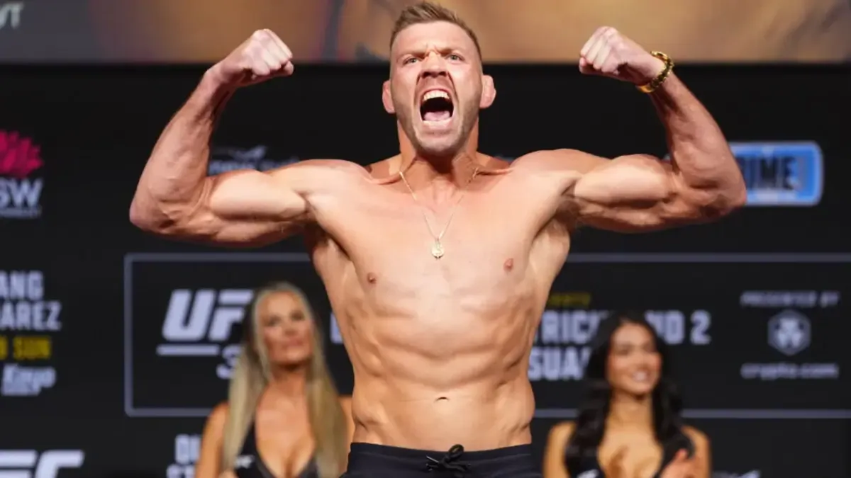 Мухаммад предупредил Дю Плесси перед защитой титула на UFC 319
