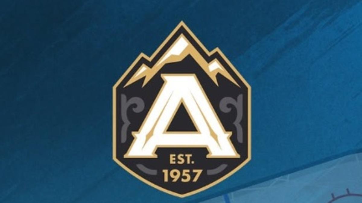 Три хоккеиста продлили контракты с ХК «Алматы»