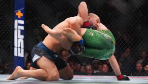Все итоги UFC 319 в Чикаго: триумф Чимаева, сенсация Сусуркаева и драматическое поражение Идриса