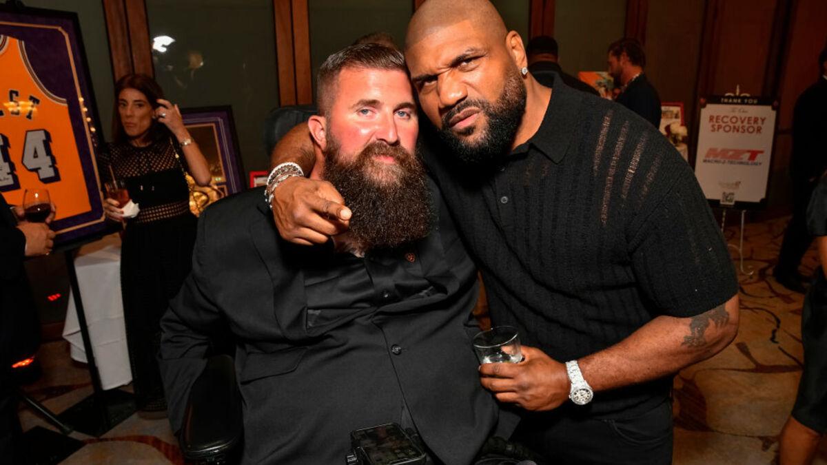 Сын экс-чемпиона UFC чуть не убил рестлера в прямом эфире 