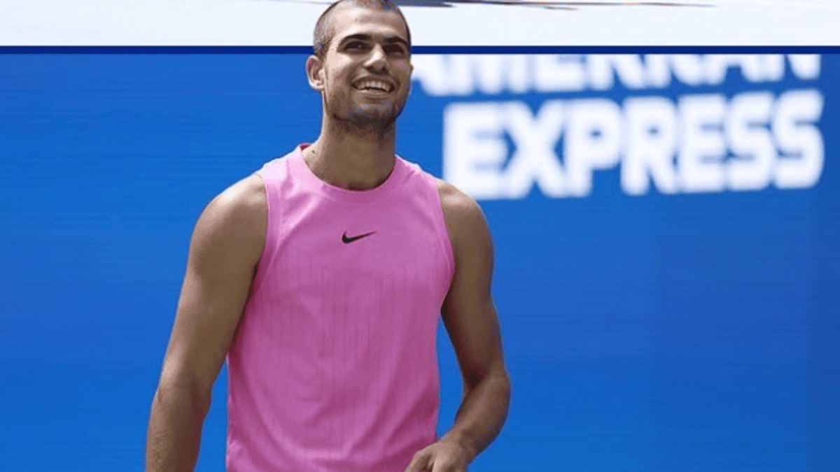 Алькарас вышел в четвертьфинал US Open и встретится с Легечкой