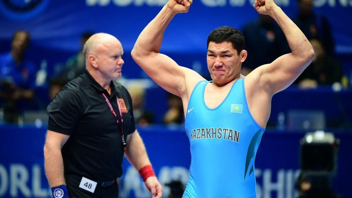 Казахстан потерпел первое поражение на чемпионате мира по борьбе