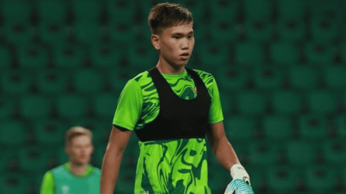 Аяқ арасындағы жалаңаш бейне